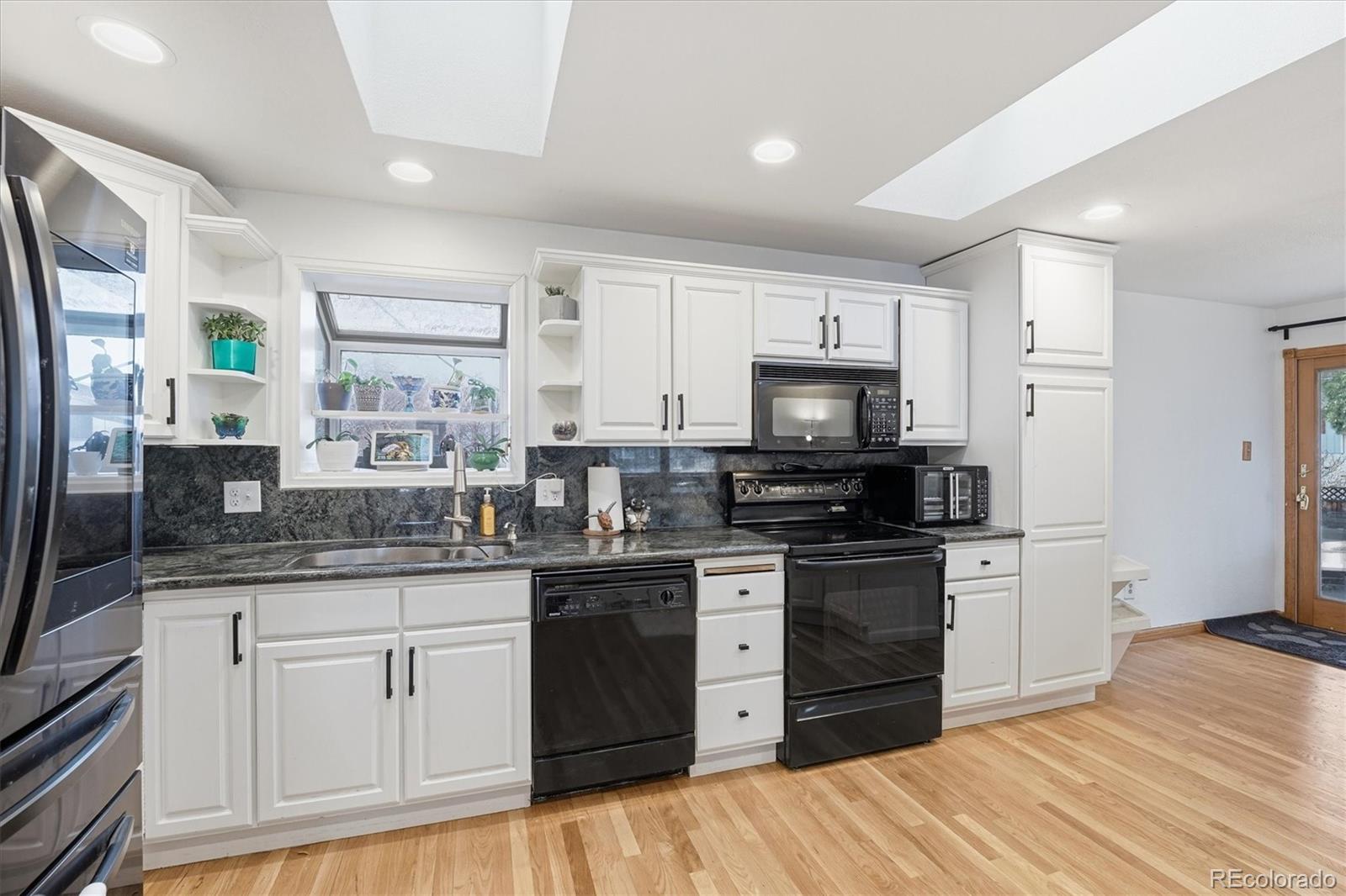 MLS Image #11 for 412 s devinney street,lakewood, Colorado