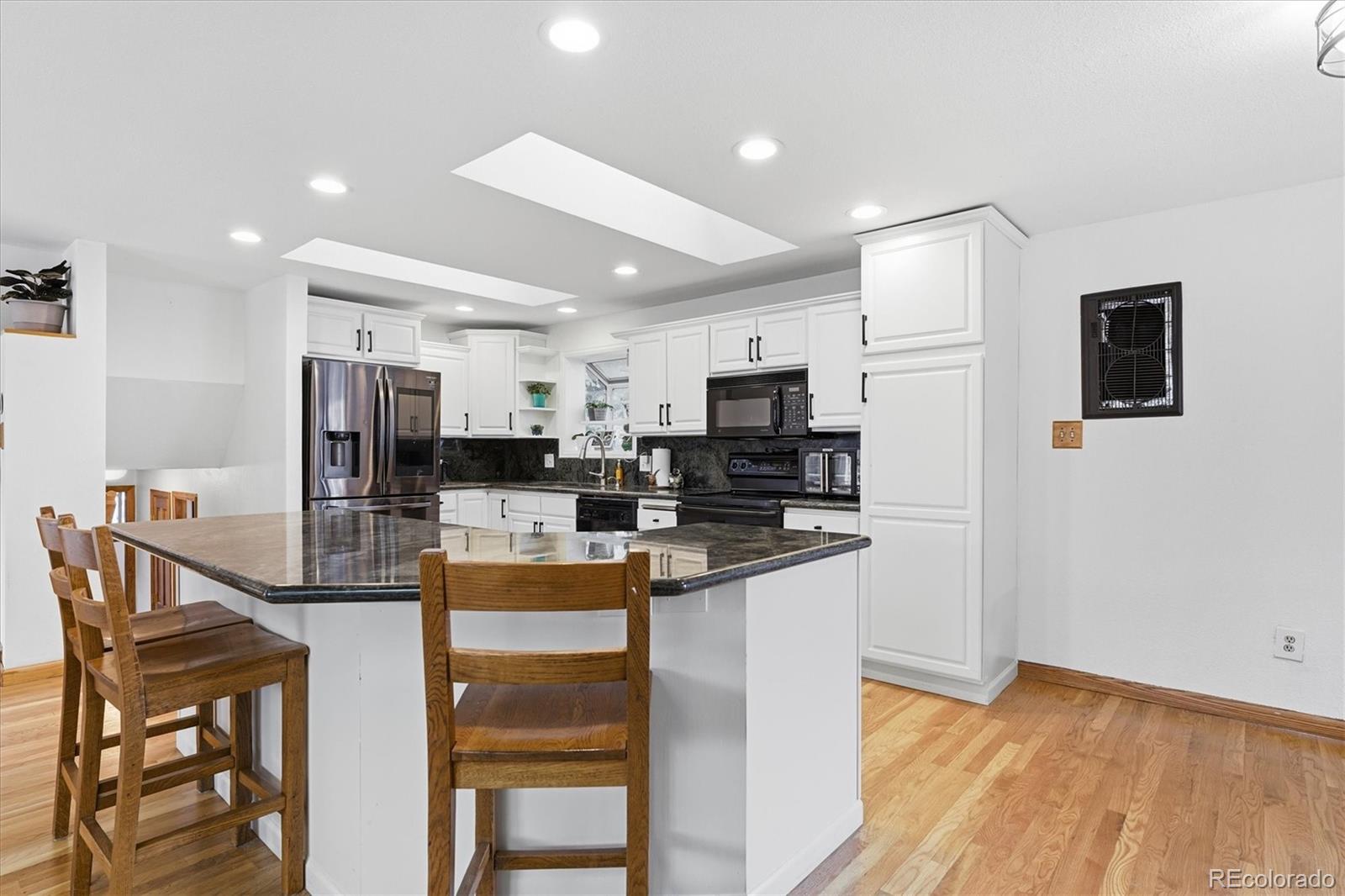 MLS Image #8 for 412 s devinney street,lakewood, Colorado