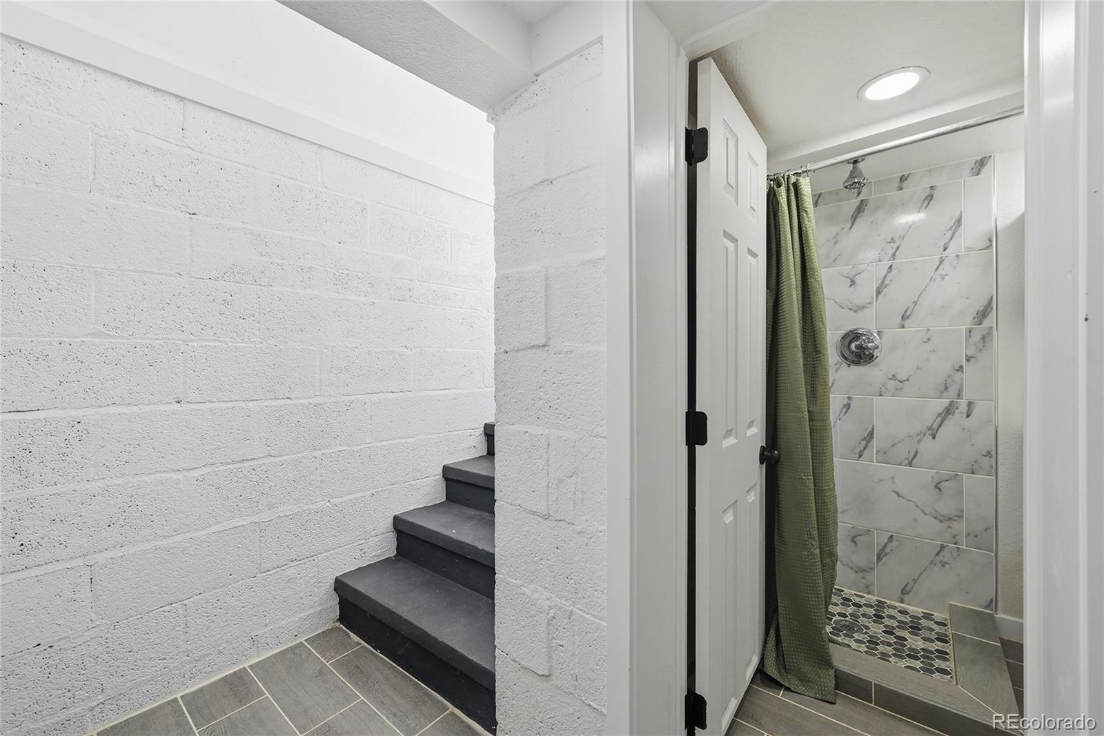 MLS Image #17 for 61 s julian street,denver, Colorado