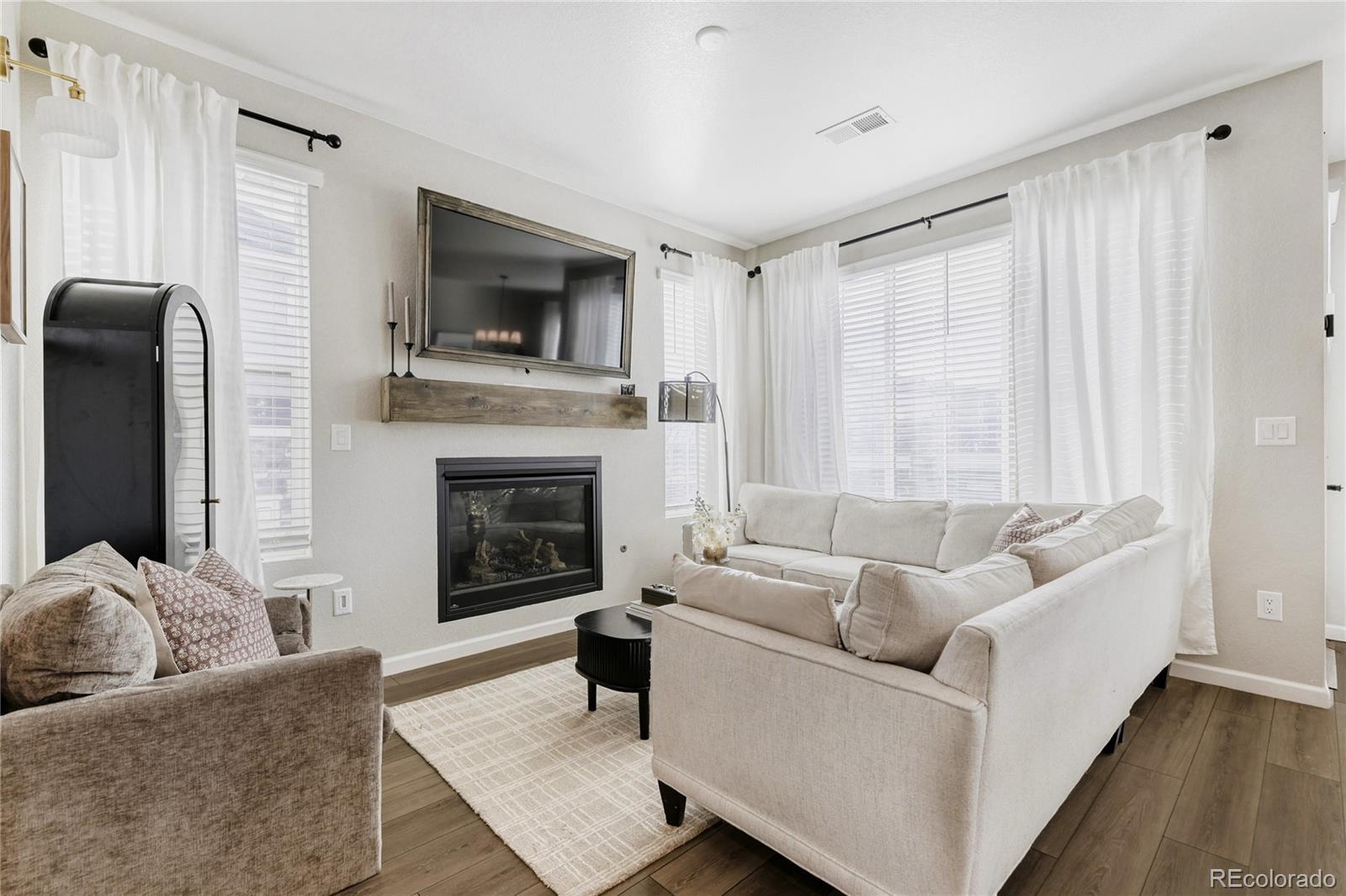 MLS Image #1 for 23548 e ida drive b,aurora, Colorado