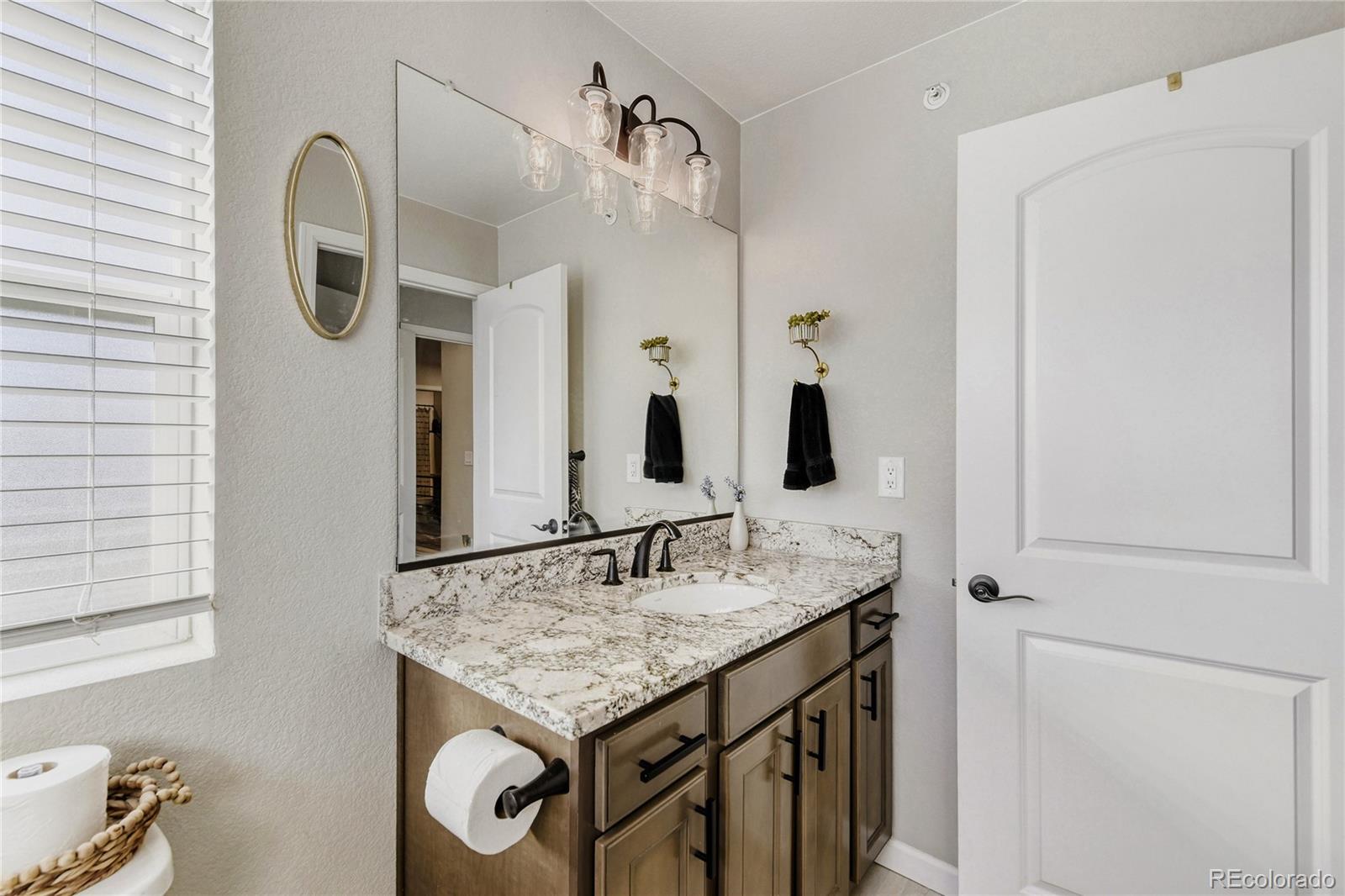 MLS Image #12 for 23548 e ida drive b,aurora, Colorado