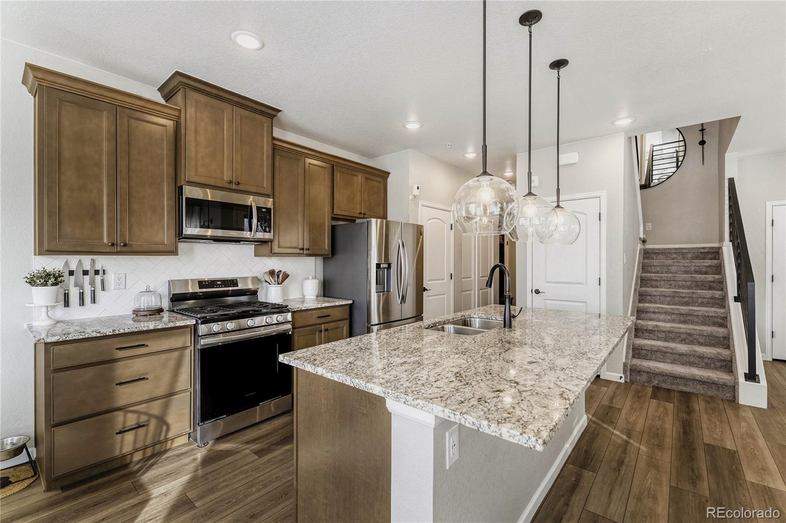 MLS Image #2 for 23548 e ida drive b,aurora, Colorado