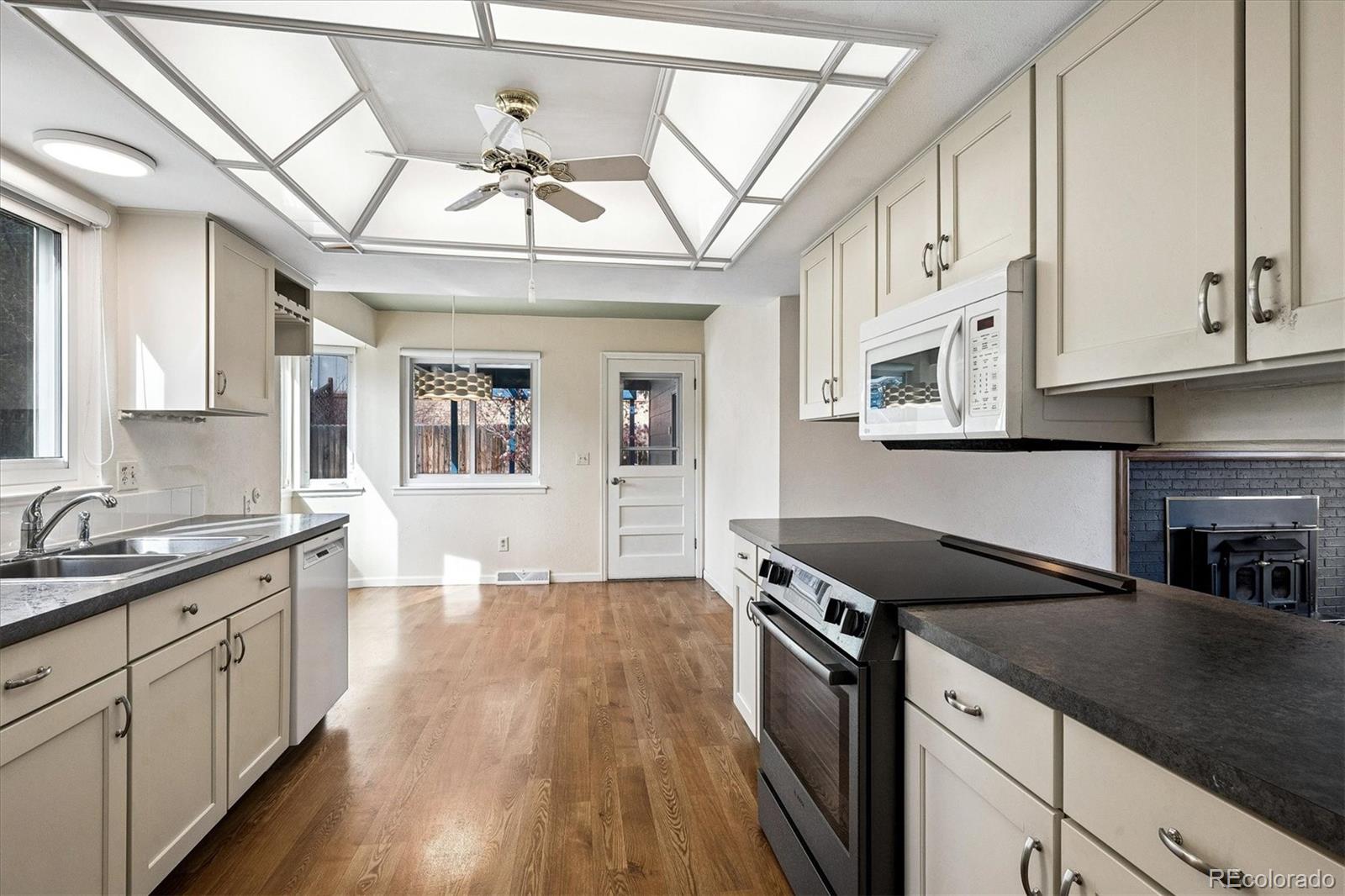 MLS Image #7 for 2449 s holland court,lakewood, Colorado