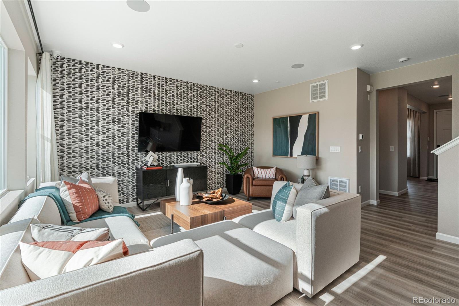 MLS Image #6 for 24161 e 32nd place,aurora, Colorado