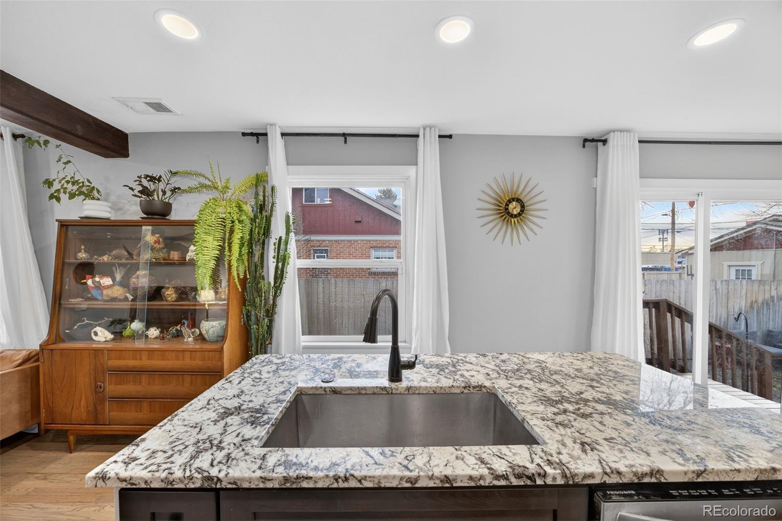 MLS Image #16 for 1555  rosemary street,denver, Colorado