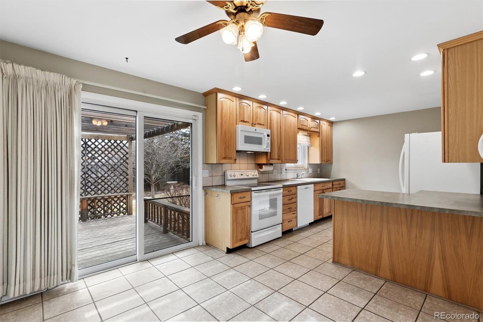MLS Image #10 for 3512 e lake way,centennial, Colorado