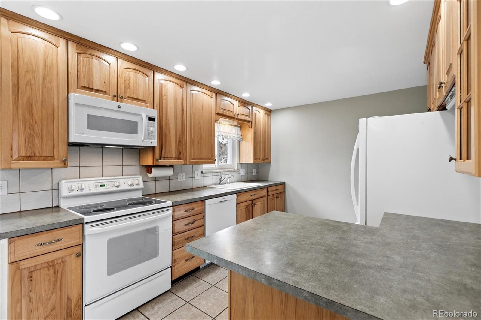 MLS Image #8 for 3512 e lake way,centennial, Colorado