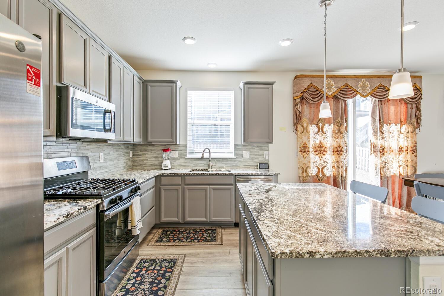 MLS Image #10 for 26344 e 4th place,aurora, Colorado