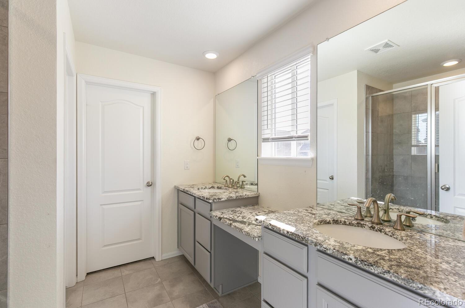 MLS Image #15 for 26344 e 4th place,aurora, Colorado