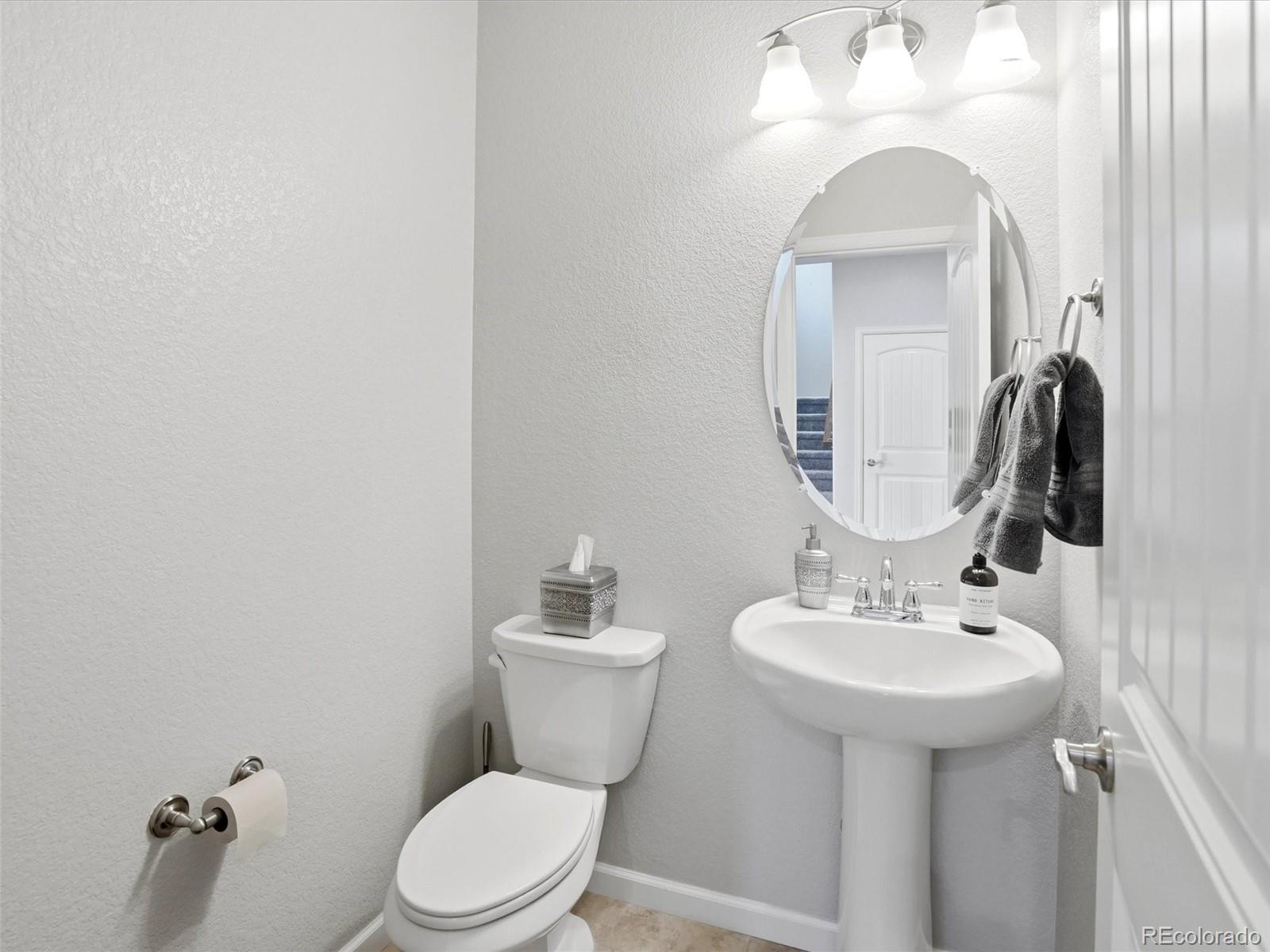 MLS Image #10 for 15461  village circle,commerce city, Colorado
