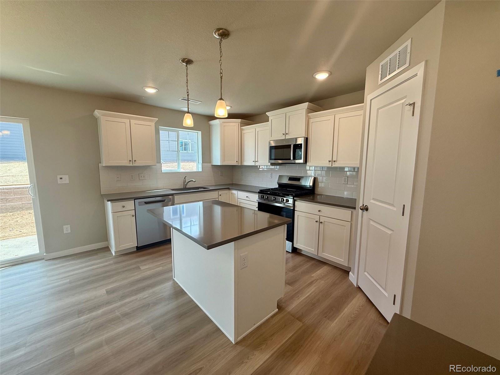 MLS Image #5 for 746 n carrie court,watkins, Colorado