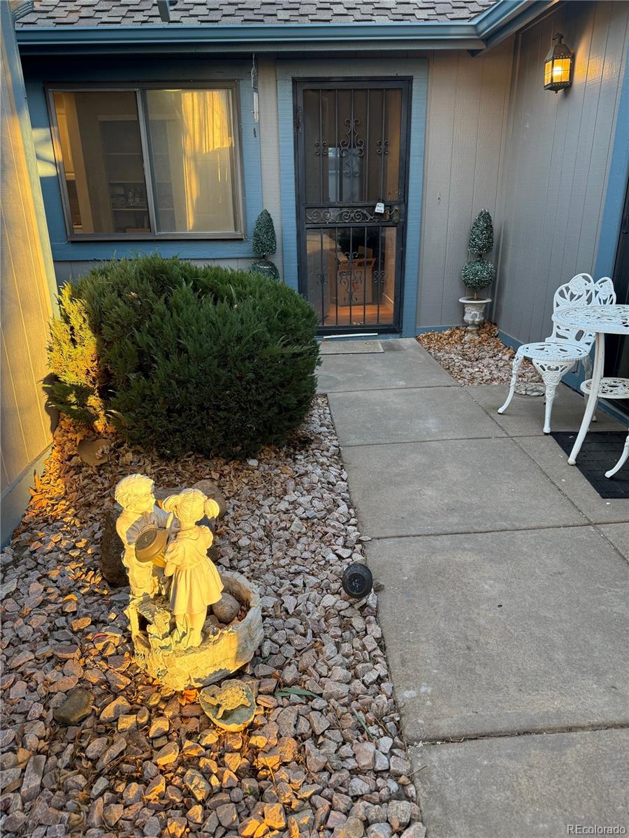 MLS Image #2 for 2448 s victor street,aurora, Colorado