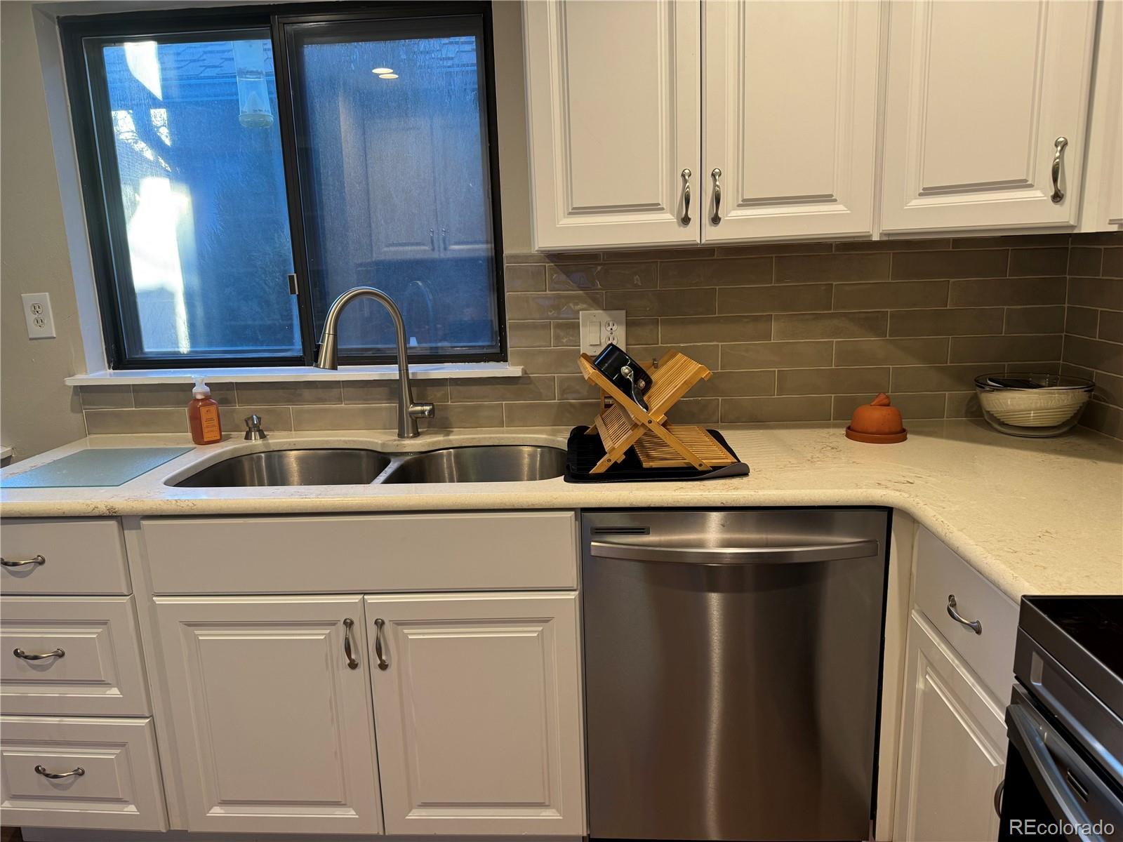MLS Image #9 for 2448 s victor street,aurora, Colorado