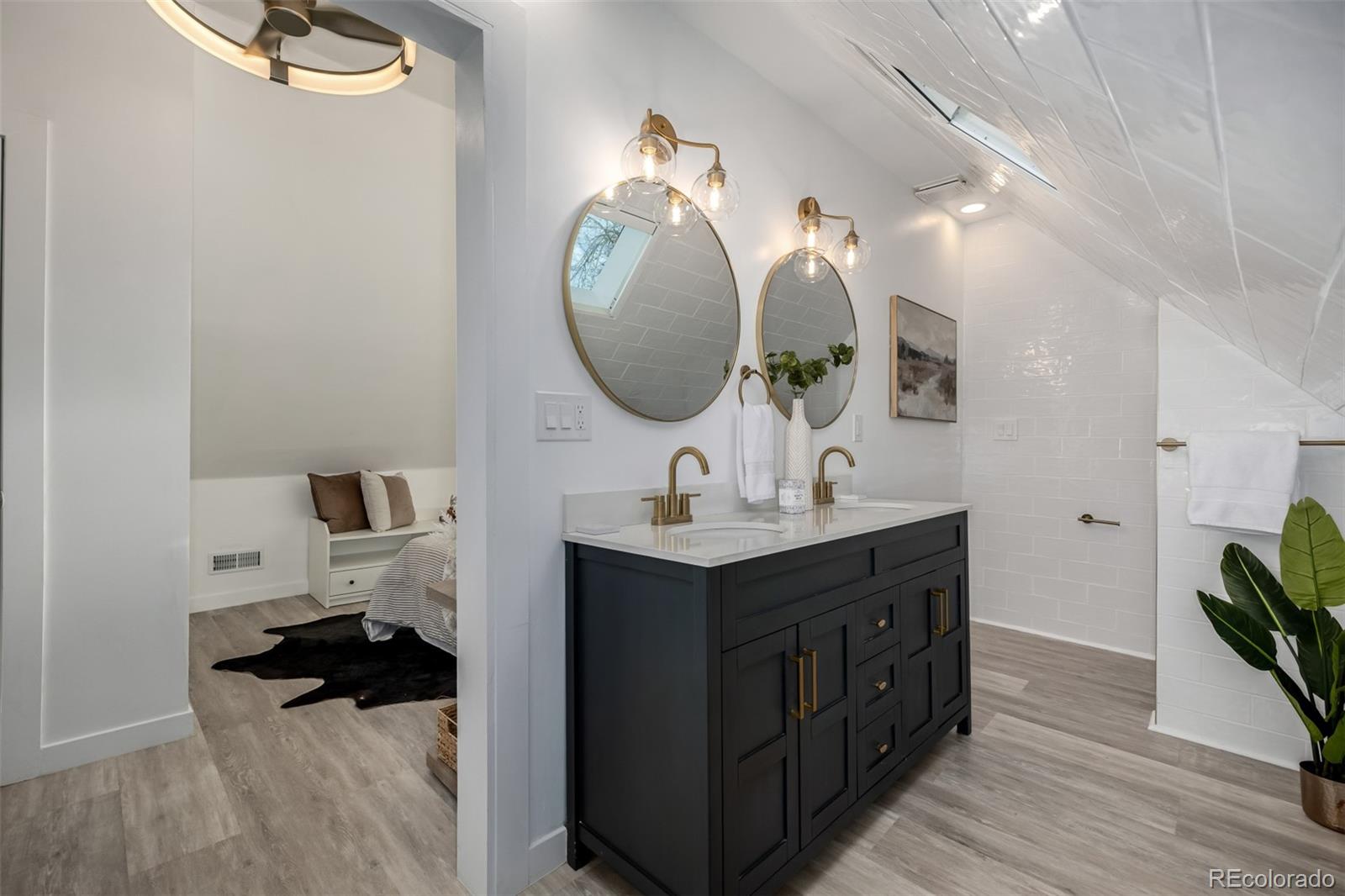 MLS Image #25 for 555 s logan street,denver, Colorado