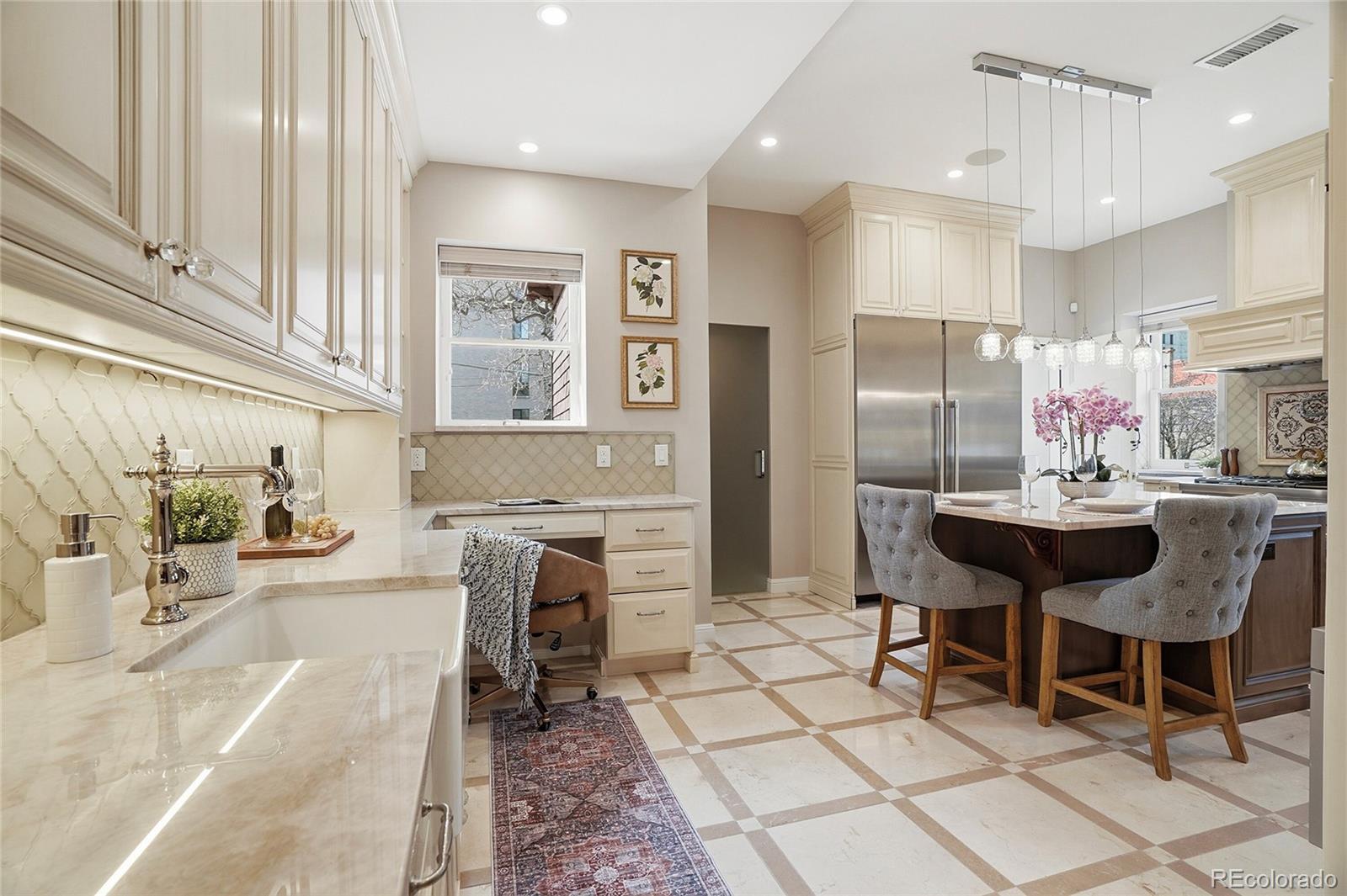 MLS Image #13 for 965 n pennsylvania street,denver, Colorado