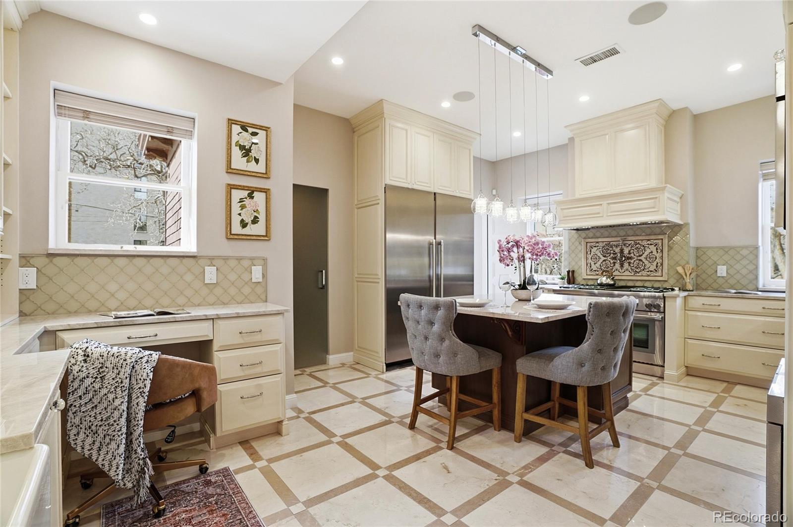 MLS Image #15 for 965 n pennsylvania street,denver, Colorado