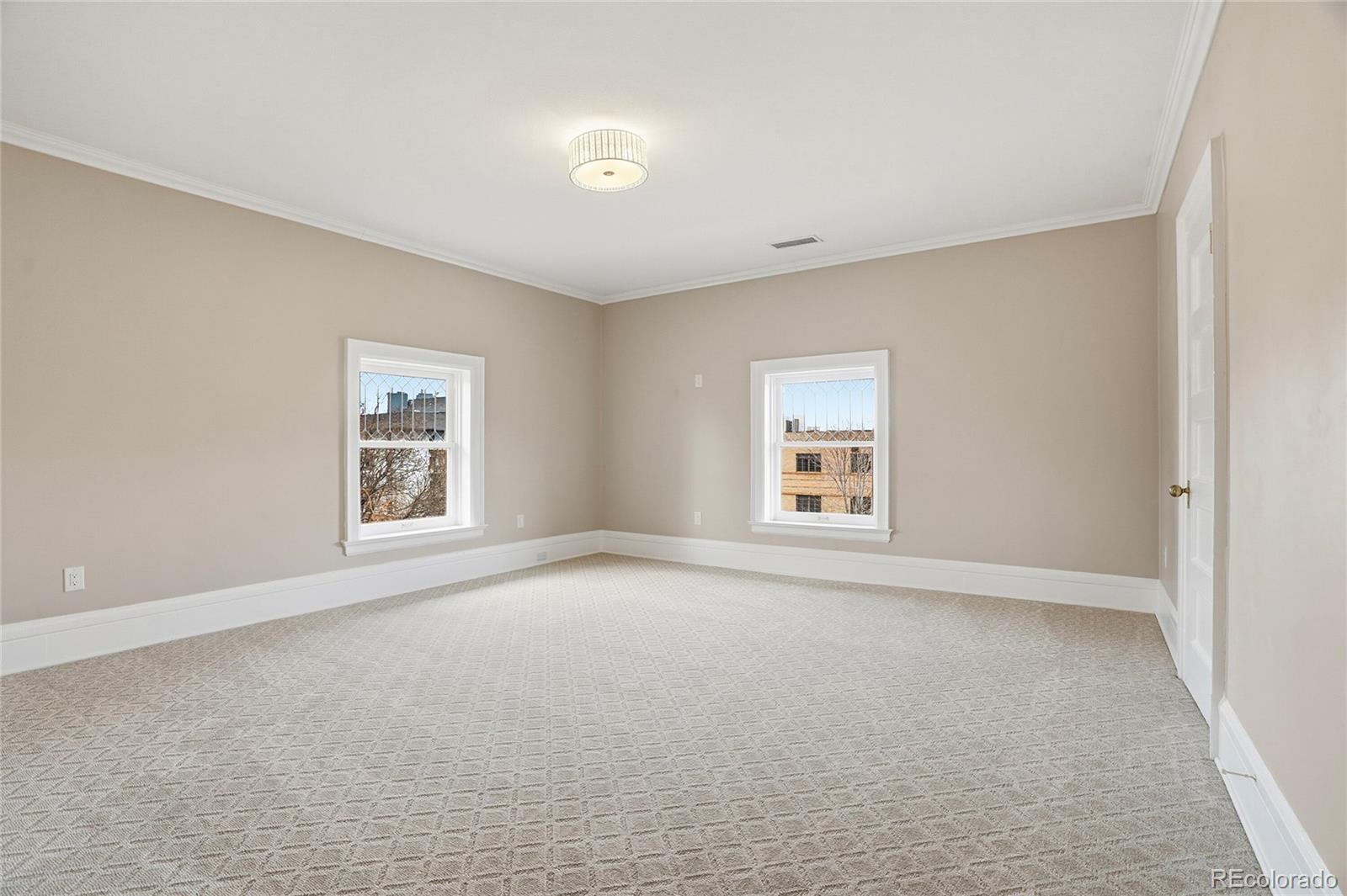 MLS Image #23 for 965 n pennsylvania street,denver, Colorado
