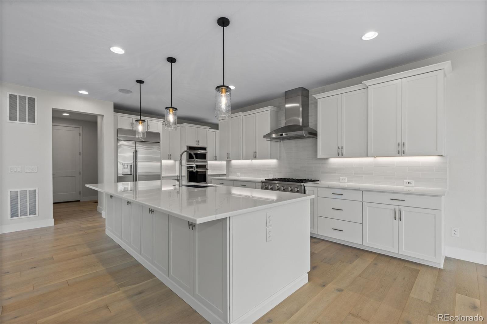 MLS Image #5 for 6907  sunstrand court,castle pines, Colorado