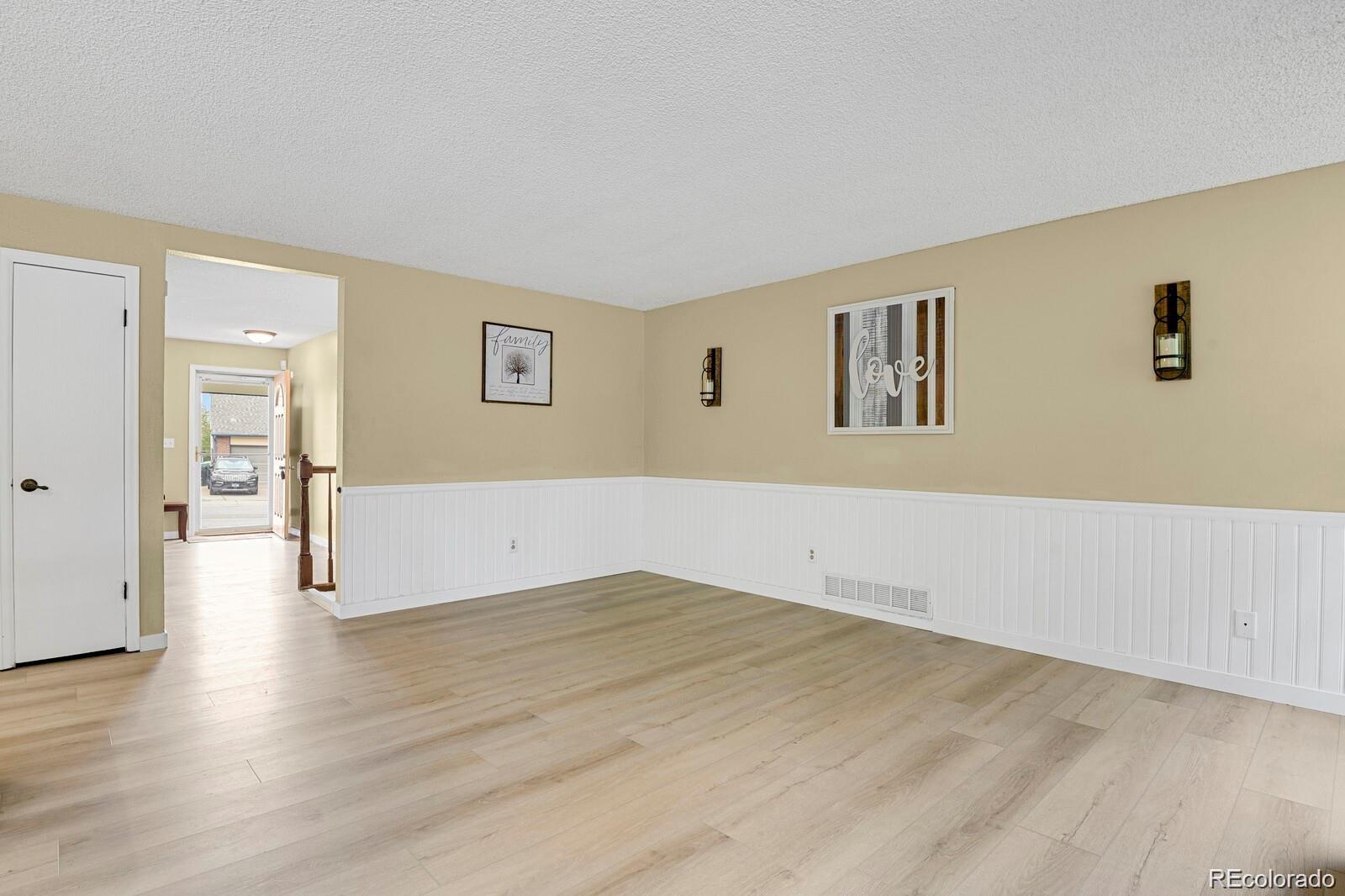 MLS Image #15 for 9749 w fairview avenue,littleton, Colorado