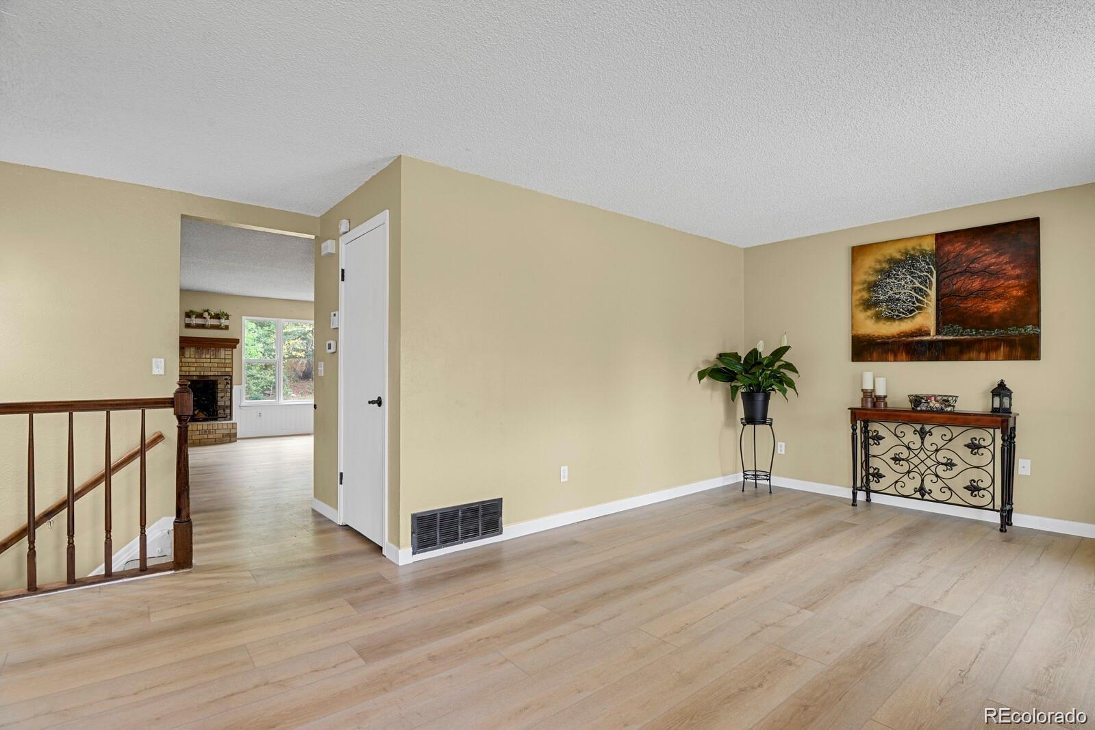 MLS Image #6 for 9749 w fairview avenue,littleton, Colorado