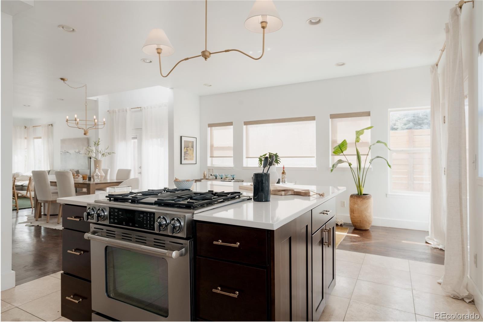 MLS Image #13 for 2603 n vine street,denver, Colorado