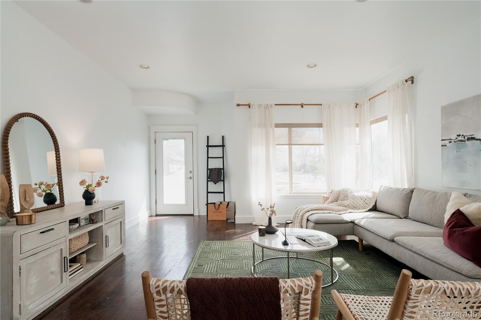 MLS Image #2 for 2603 n vine street,denver, Colorado