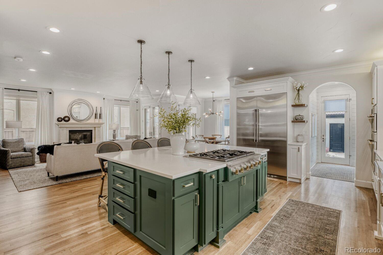 MLS Image #12 for 2101 s columbine street,denver, Colorado