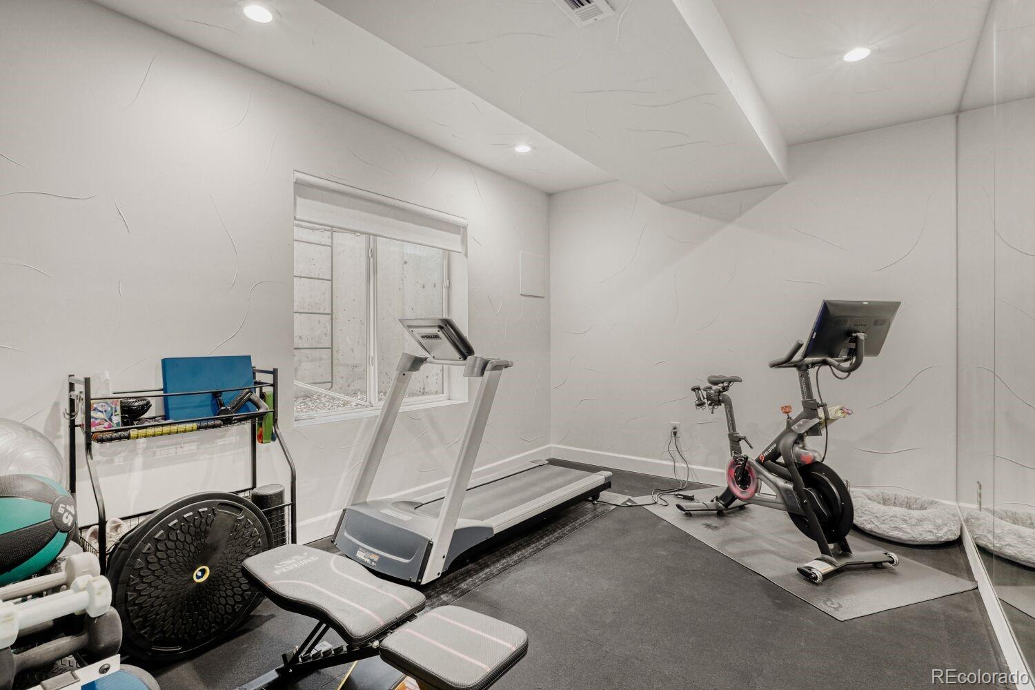 MLS Image #27 for 2101 s columbine street,denver, Colorado