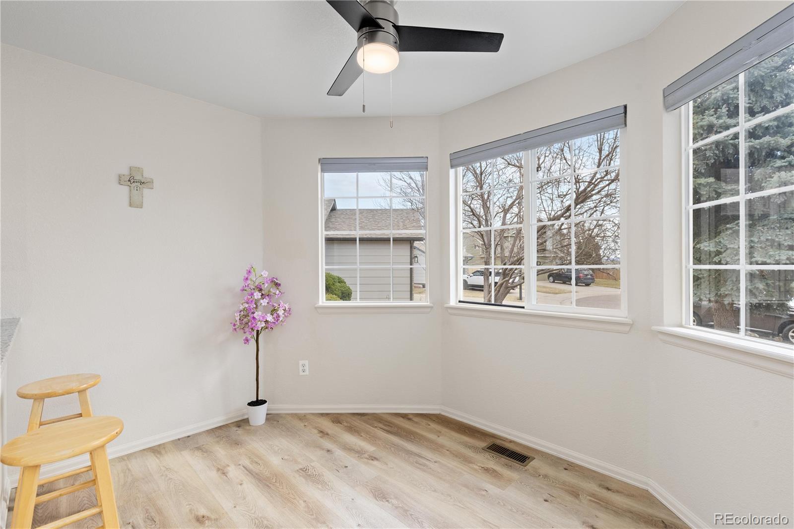 MLS Image #10 for 5123 s parfet way,littleton, Colorado