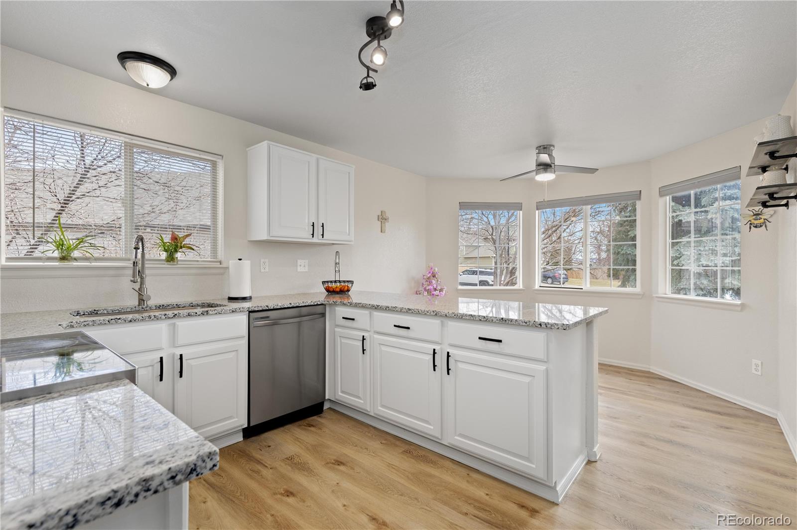 MLS Image #6 for 5123 s parfet way,littleton, Colorado