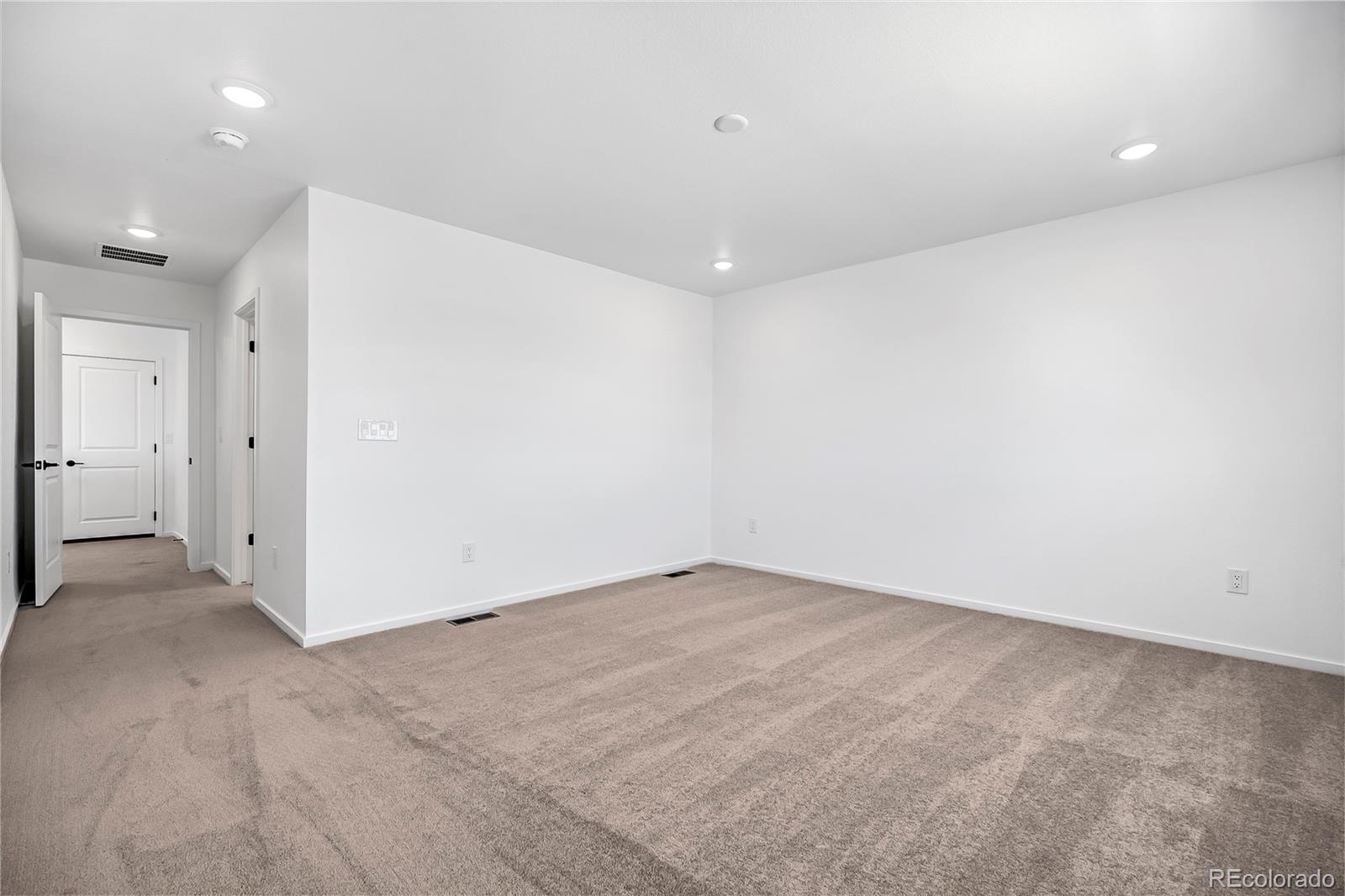 MLS Image #15 for 6749  utica avenue,longmont, Colorado