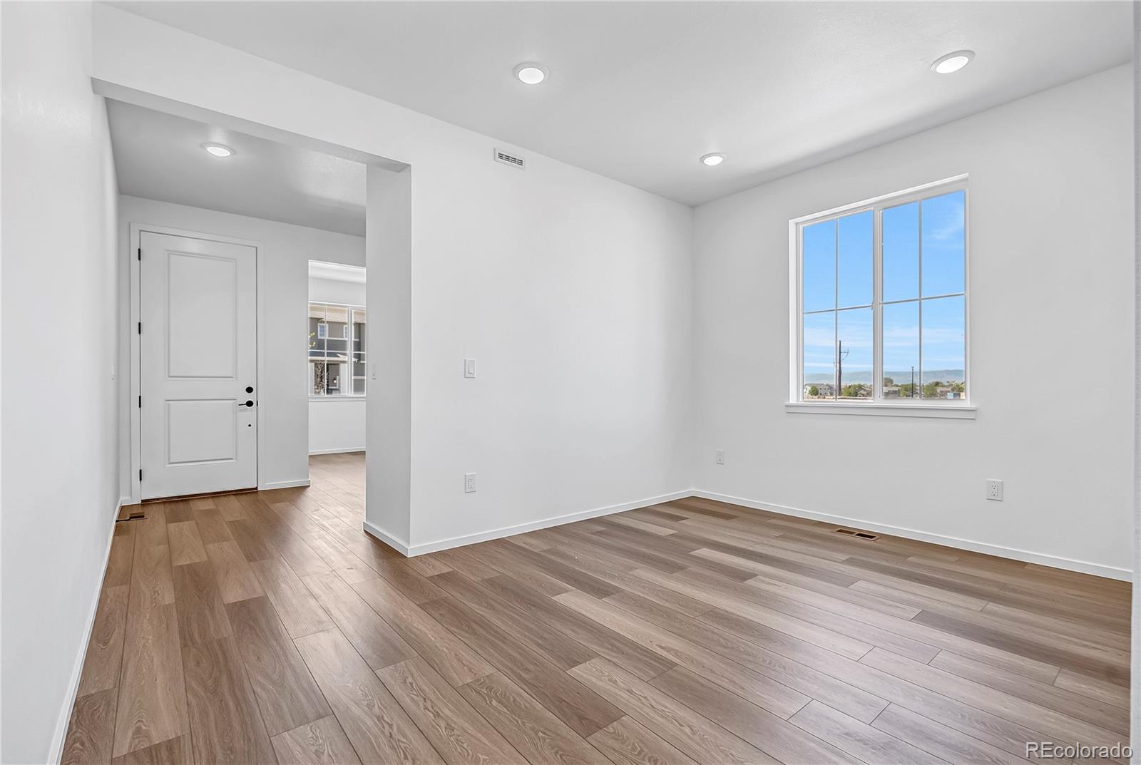 MLS Image #7 for 6749  utica avenue,longmont, Colorado