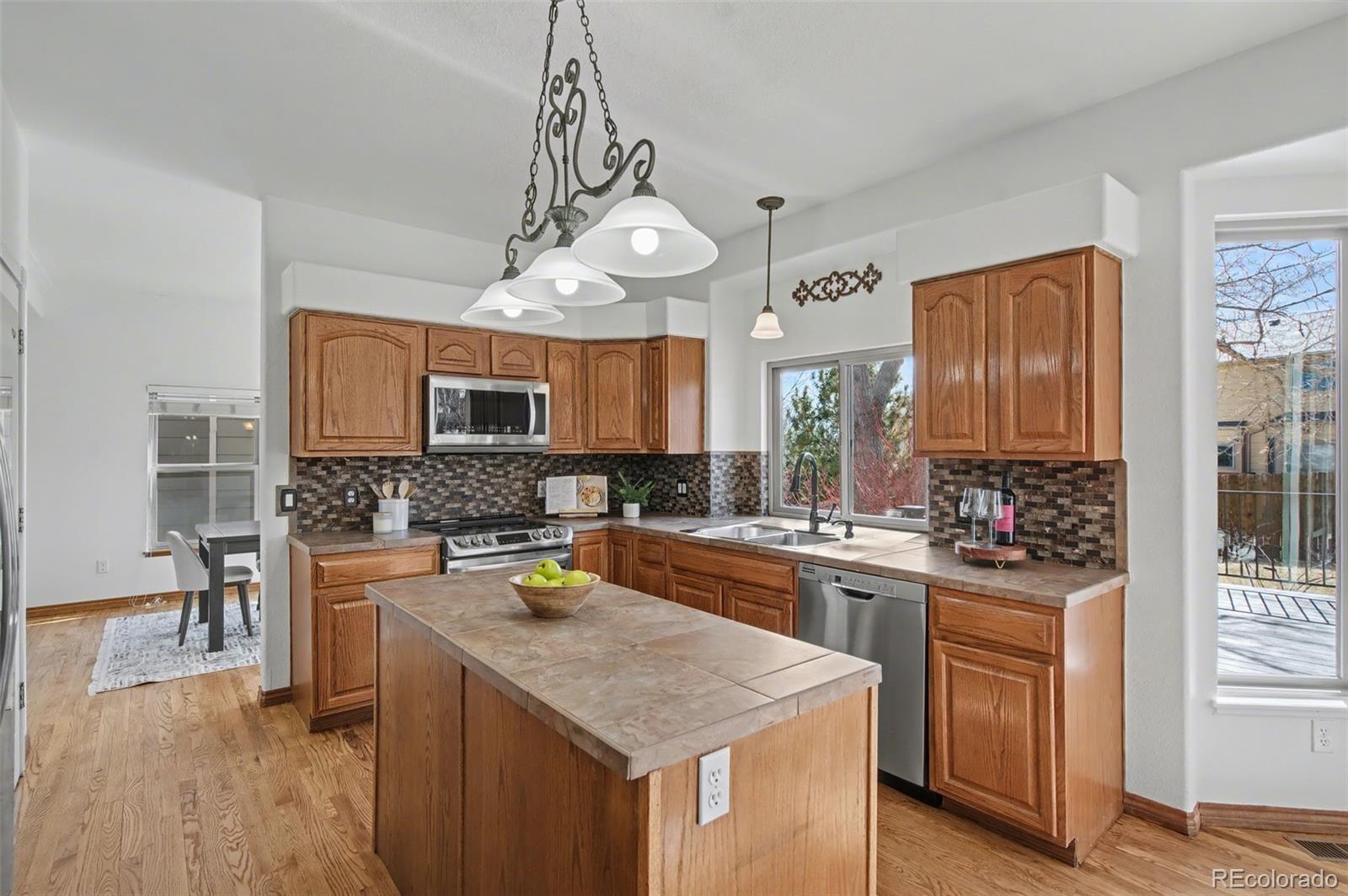 MLS Image #7 for 665  robinglen court,colorado springs, Colorado