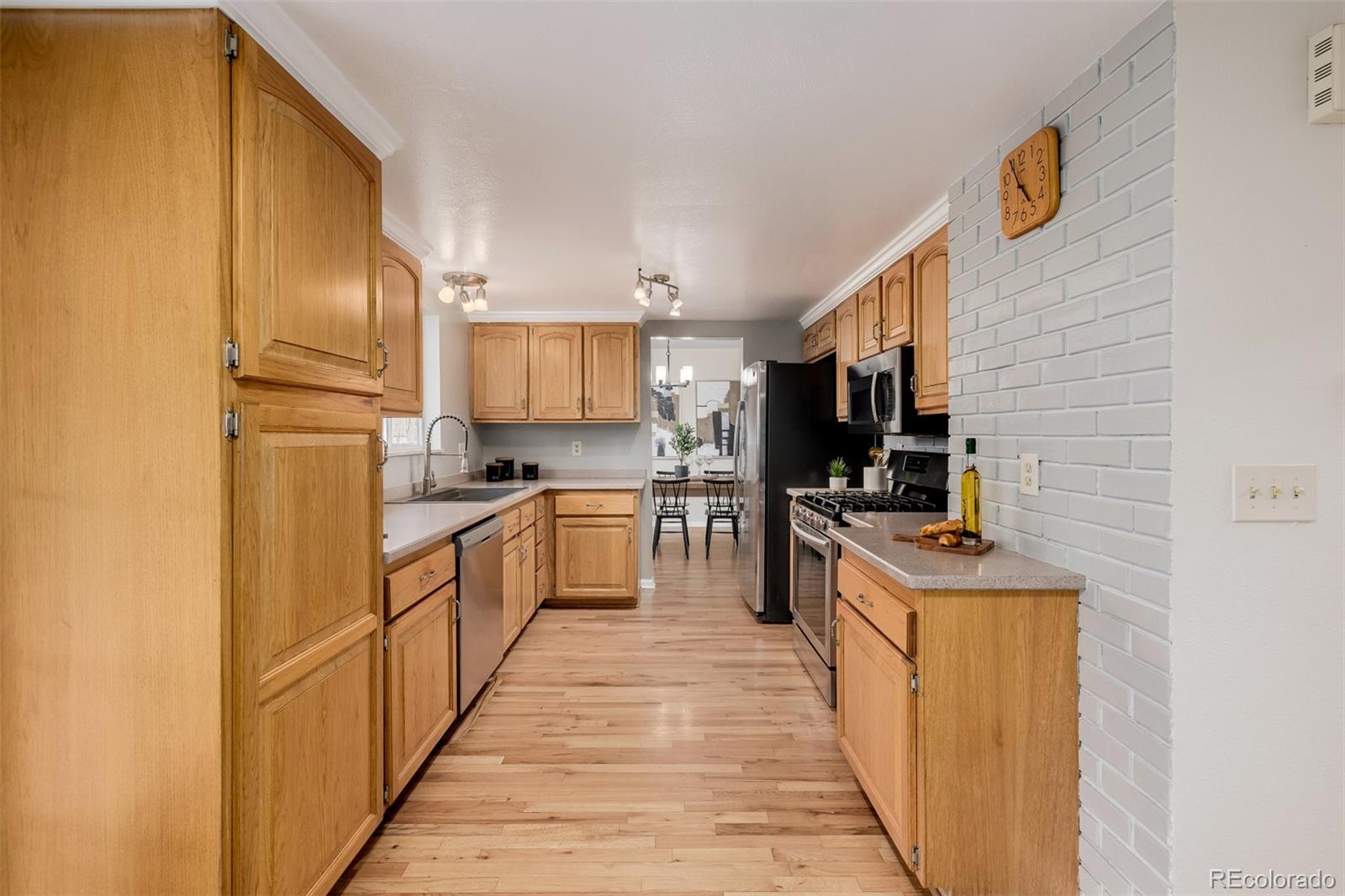 MLS Image #11 for 6953 s dahlia street,centennial, Colorado