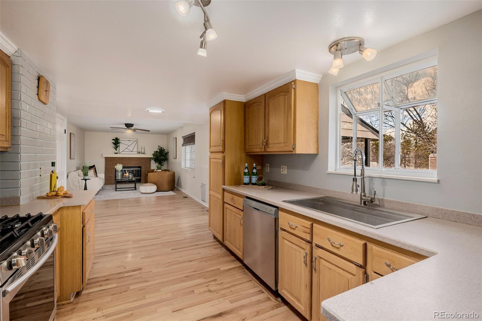 MLS Image #14 for 6953 s dahlia street,centennial, Colorado