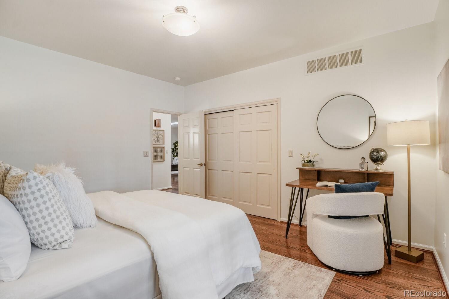 MLS Image #10 for 2800 s university boulevard,denver, Colorado