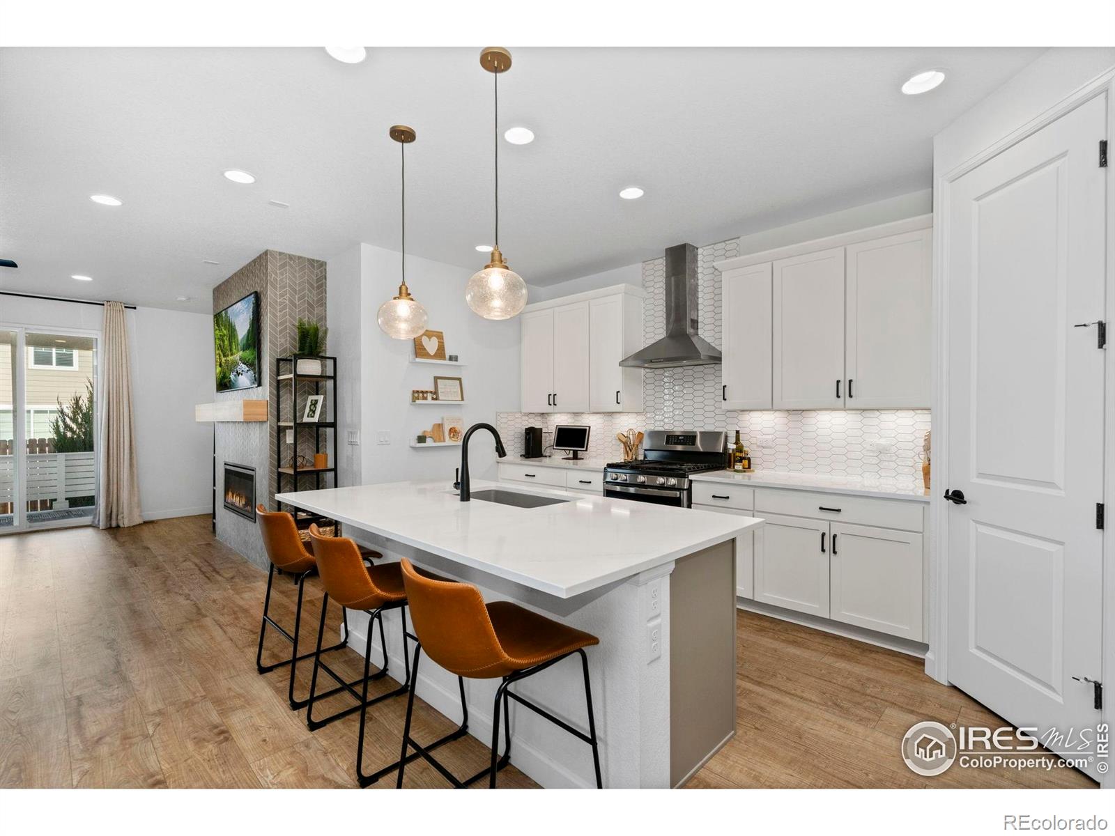 MLS Image #3 for 5642  shadow creek court,windsor, Colorado