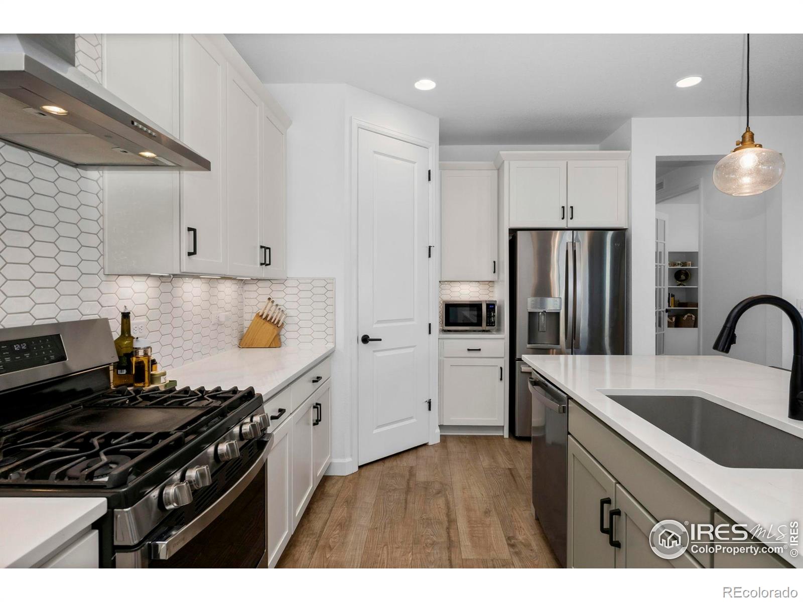 MLS Image #4 for 5642  shadow creek court,windsor, Colorado