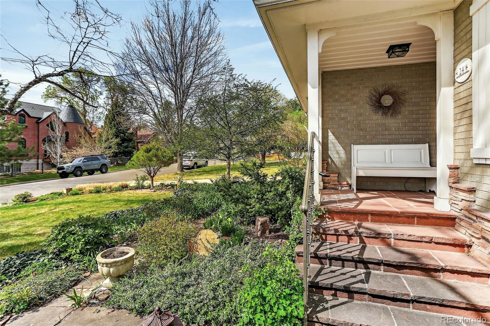 MLS Image #3 for 24 n ash street,denver, Colorado