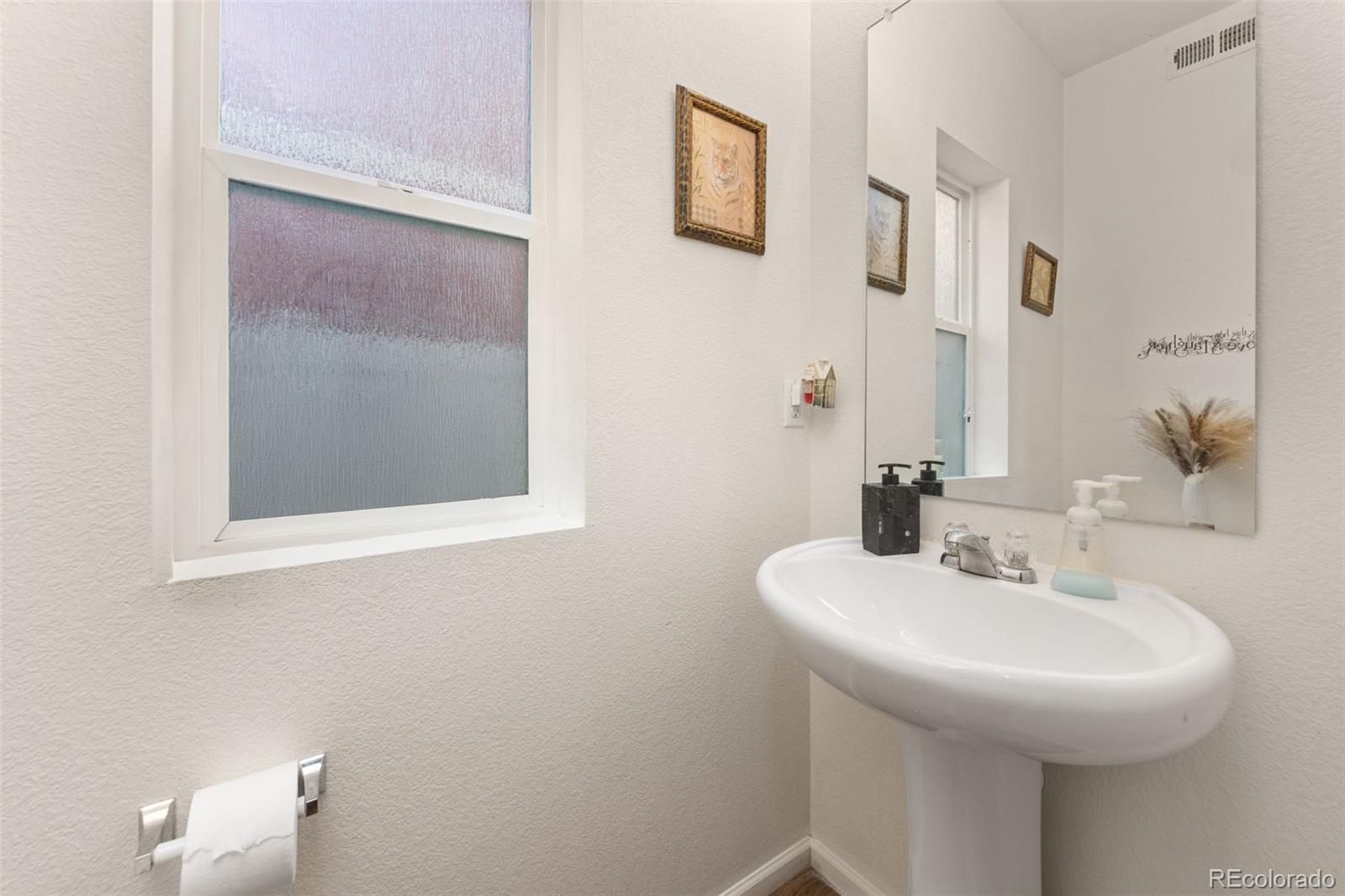 MLS Image #12 for 5541  killarney court,denver, Colorado