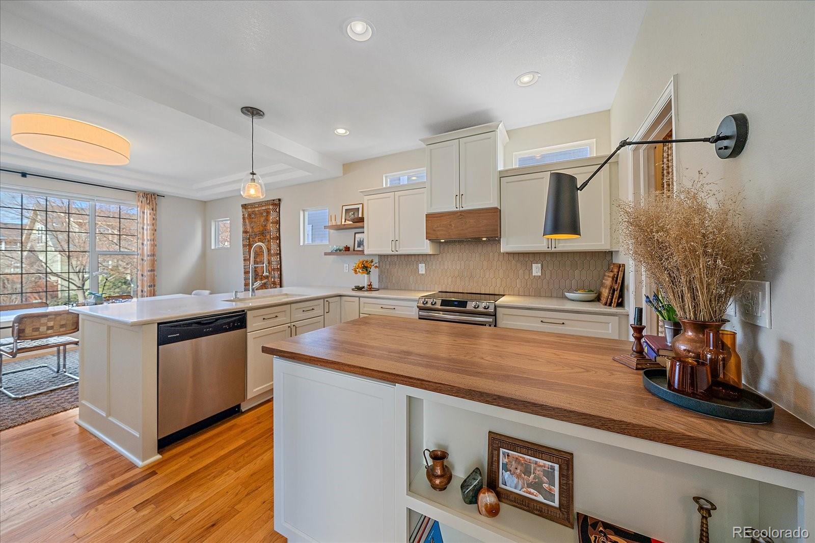 MLS Image #2 for 1938  king way,denver, Colorado