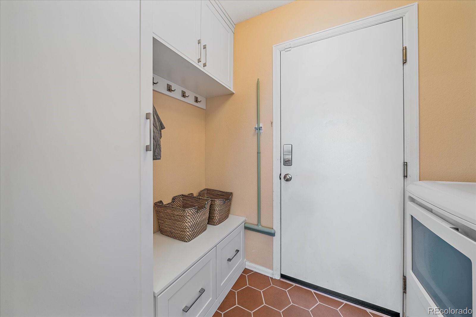 MLS Image #21 for 1938  king way,denver, Colorado