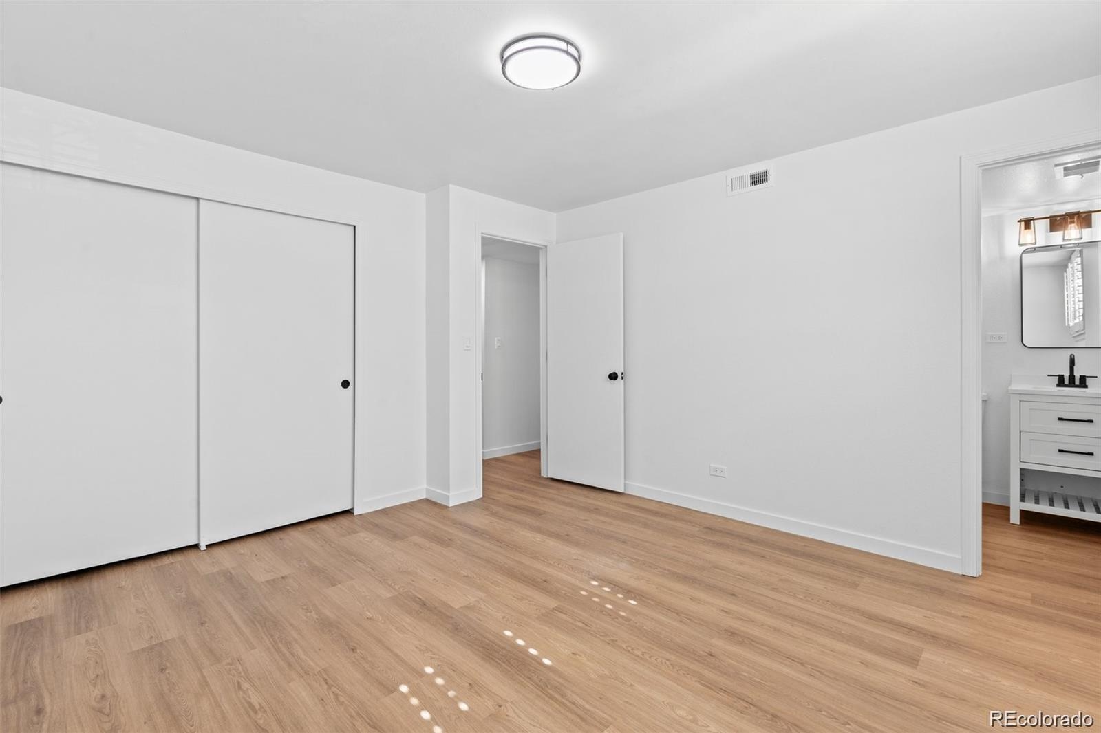 MLS Image #11 for 3490 s akron street 1,denver, Colorado