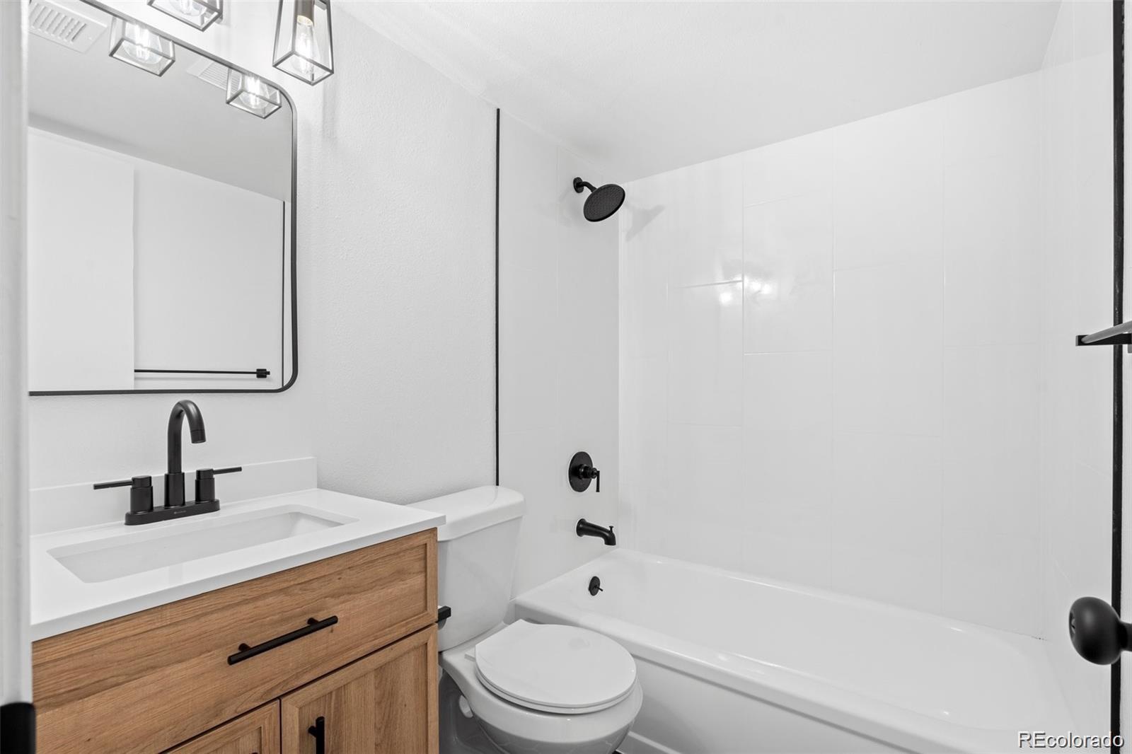 MLS Image #12 for 3490 s akron street 1,denver, Colorado