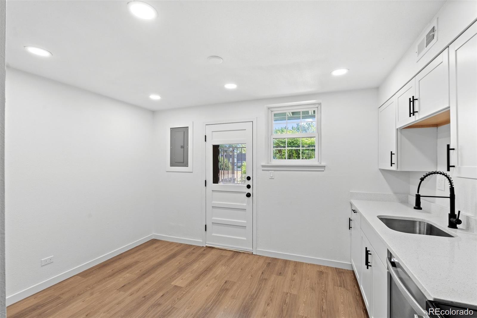 MLS Image #5 for 3490 s akron street 1,denver, Colorado