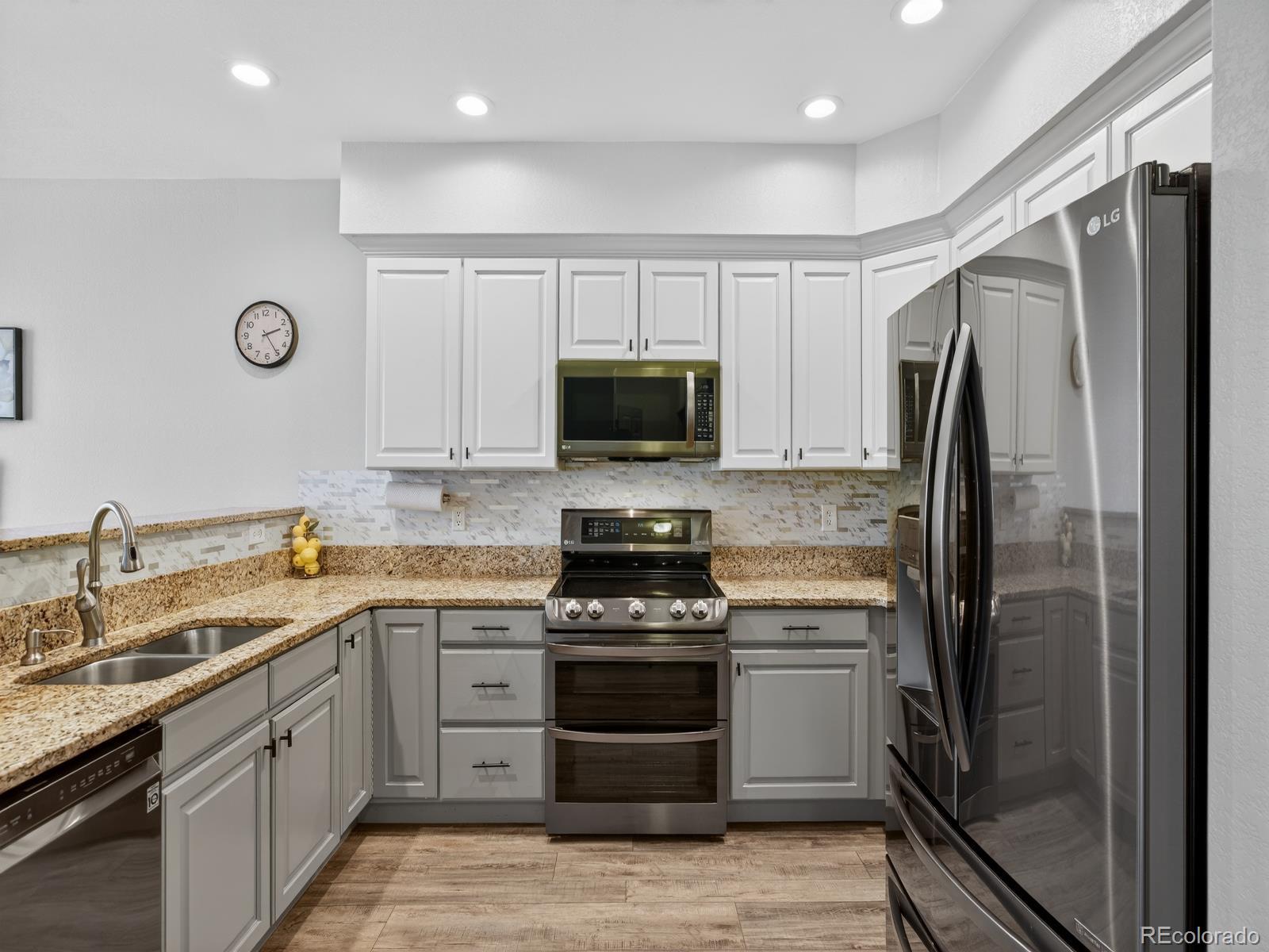 MLS Image #12 for 3004 w long drive,littleton, Colorado