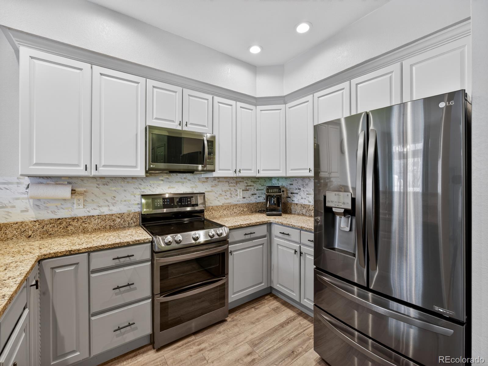 MLS Image #14 for 3004 w long drive,littleton, Colorado