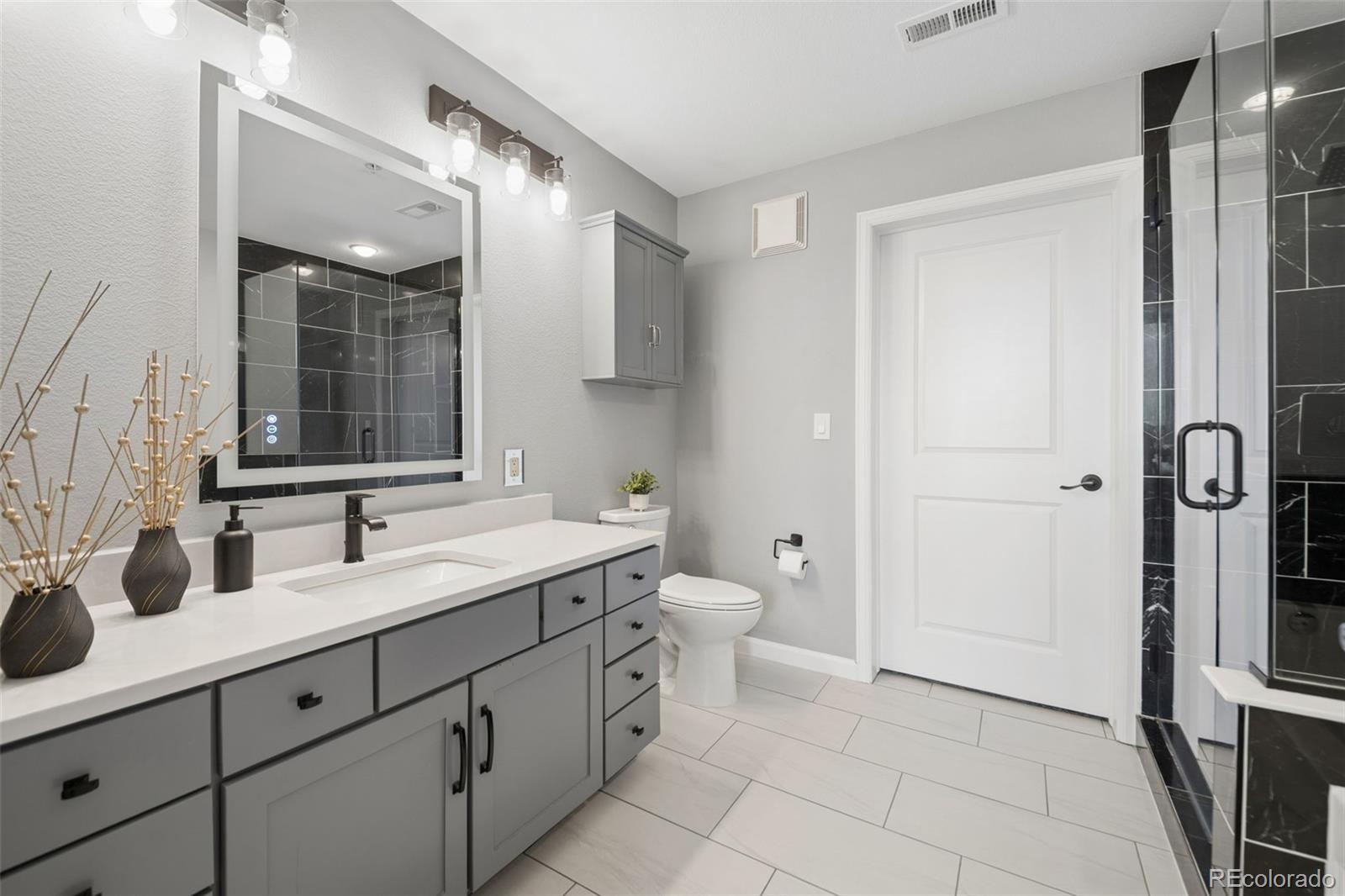 MLS Image #14 for 8185 e lowry boulevard 105,denver, Colorado
