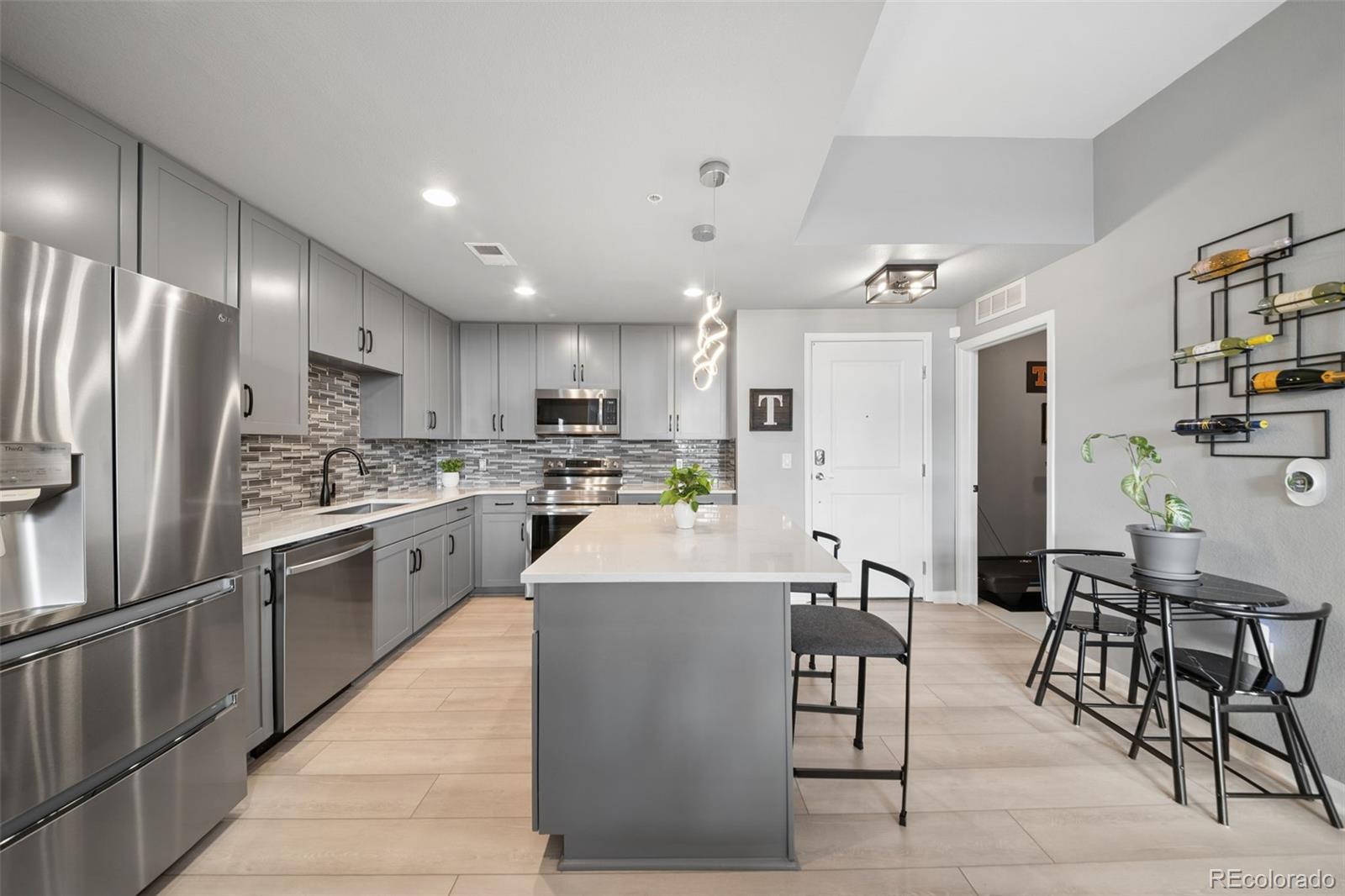 MLS Image #3 for 8185 e lowry boulevard 105,denver, Colorado