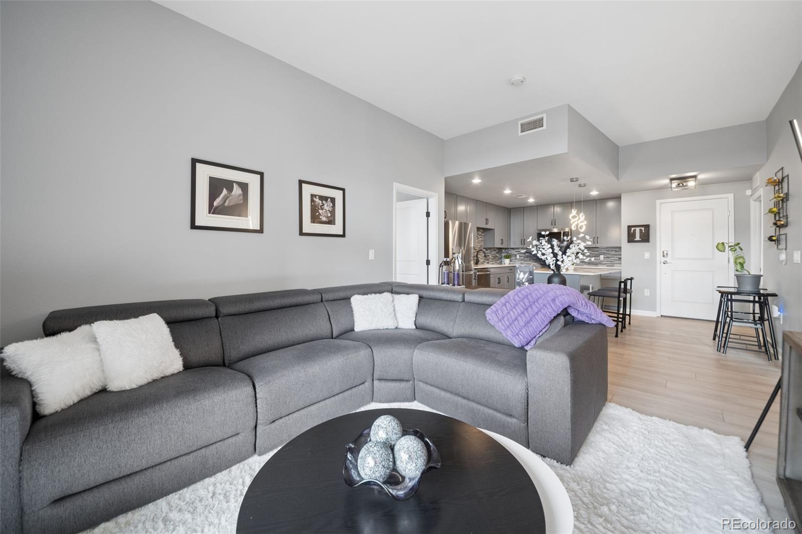 MLS Image #6 for 8185 e lowry boulevard 105,denver, Colorado
